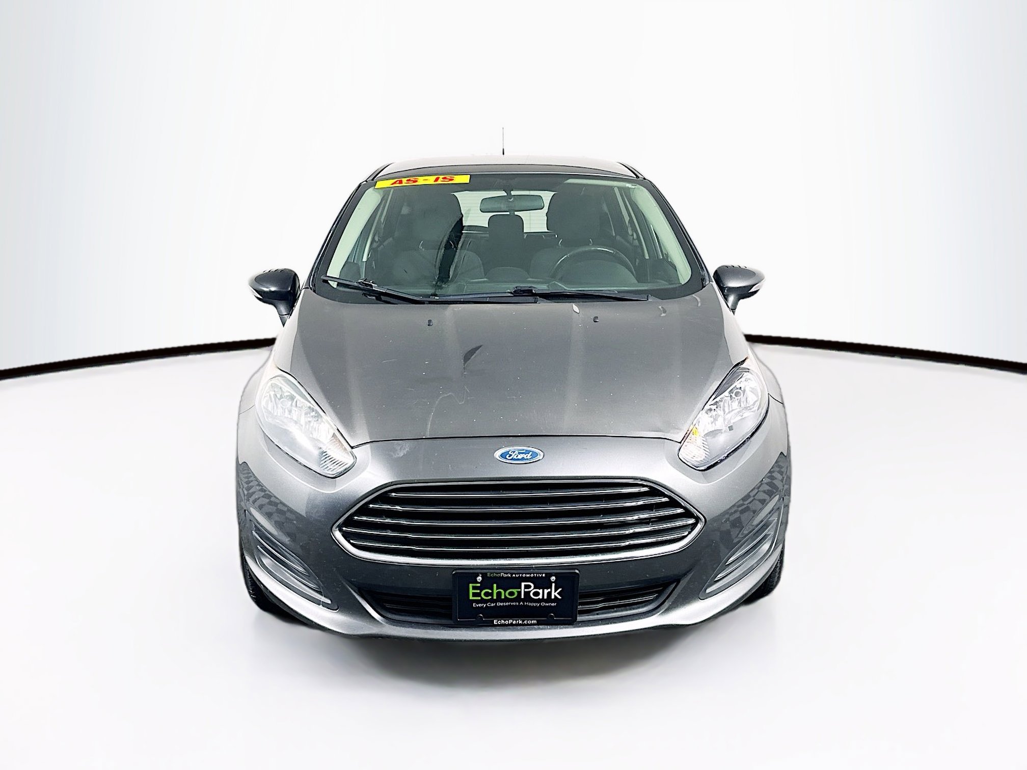 Used 2016 Ford Fiesta SE image 2