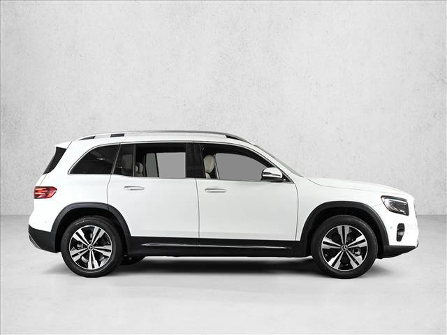 Used 2025 Mercedes-Benz GLB 250 image 4