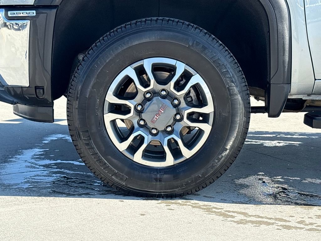 Used 2024 GMC Sierra 3500 SLE w/ SLE Convenience Package image 30