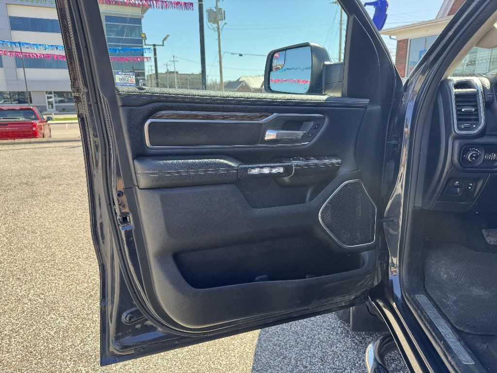 Used 2020 RAM 1500 Laramie image 25