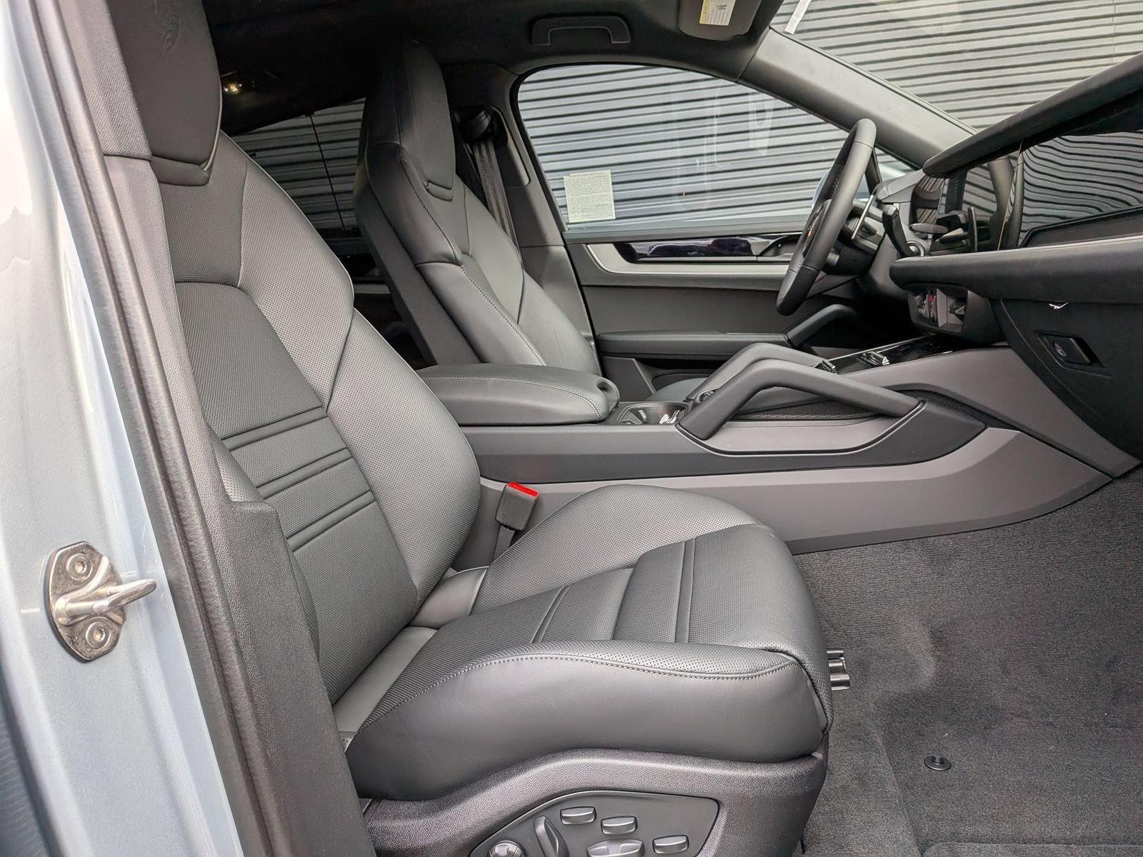 New 2026 Porsche Cayenne S AWD/4WD image 26