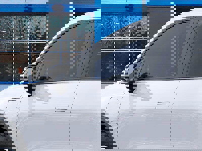 New 2026 Chevrolet Equinox EV LT image 36