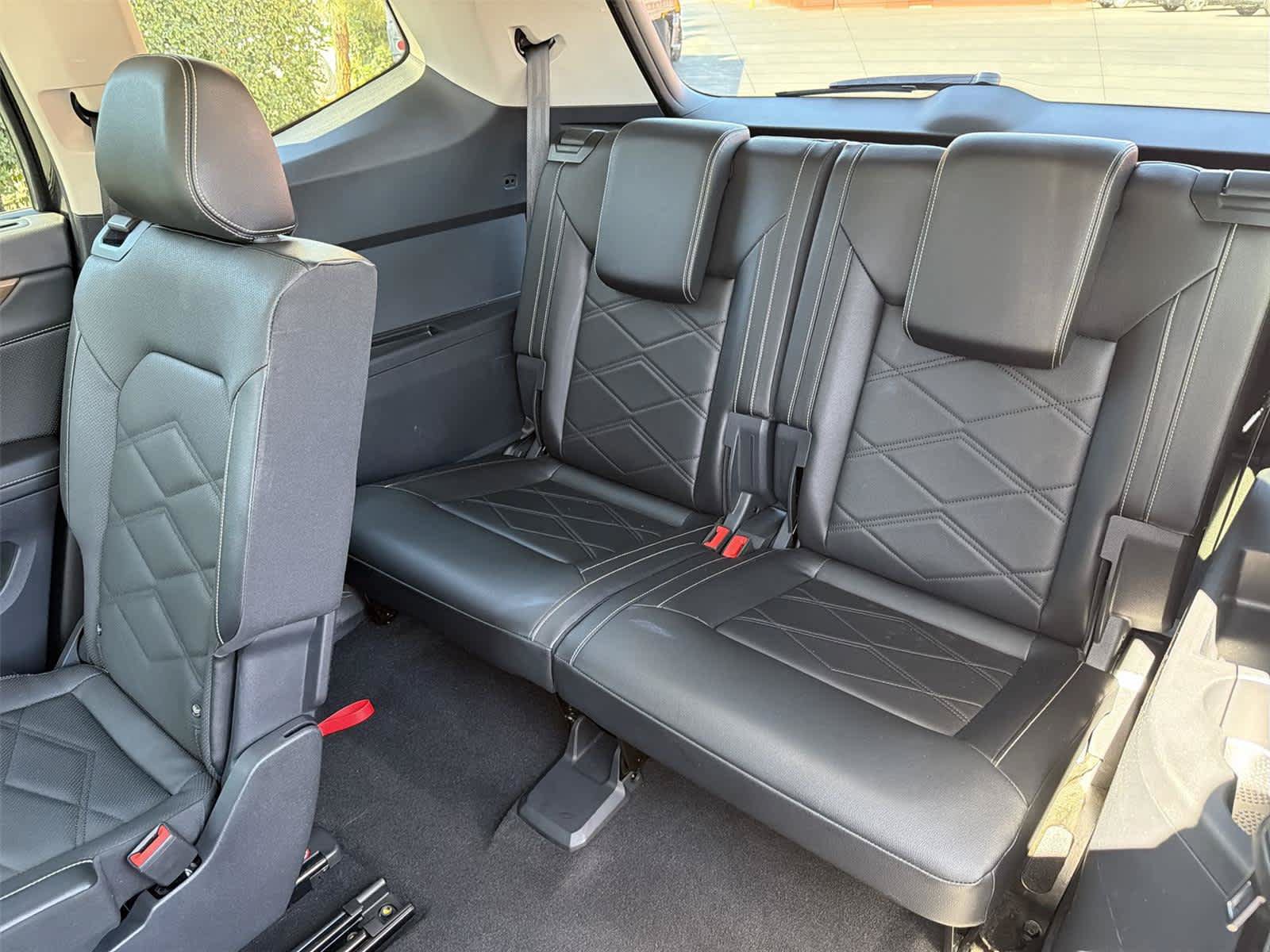 Used 2024 Volkswagen Atlas SE FWD image 41