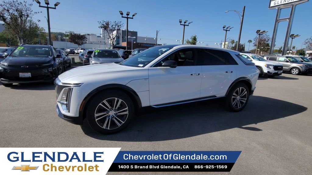 Certified 2024 Cadillac Lyriq Luxury image 4