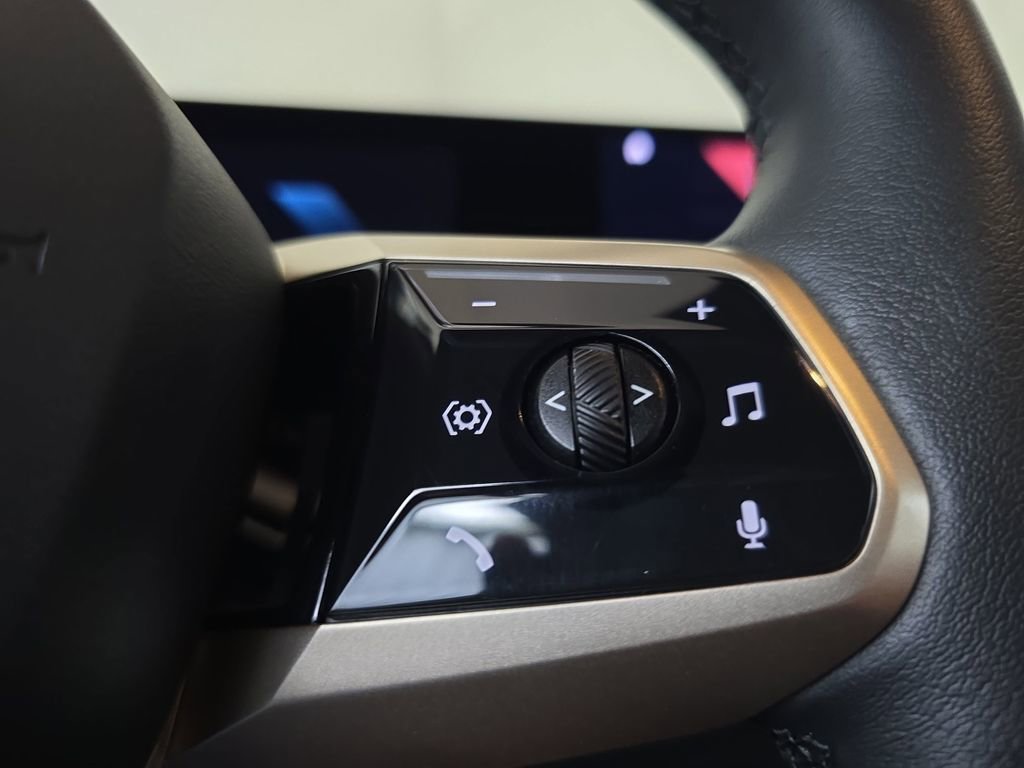 Certified 2023 BMW iX xDrive50 w/ Premium Package image 21