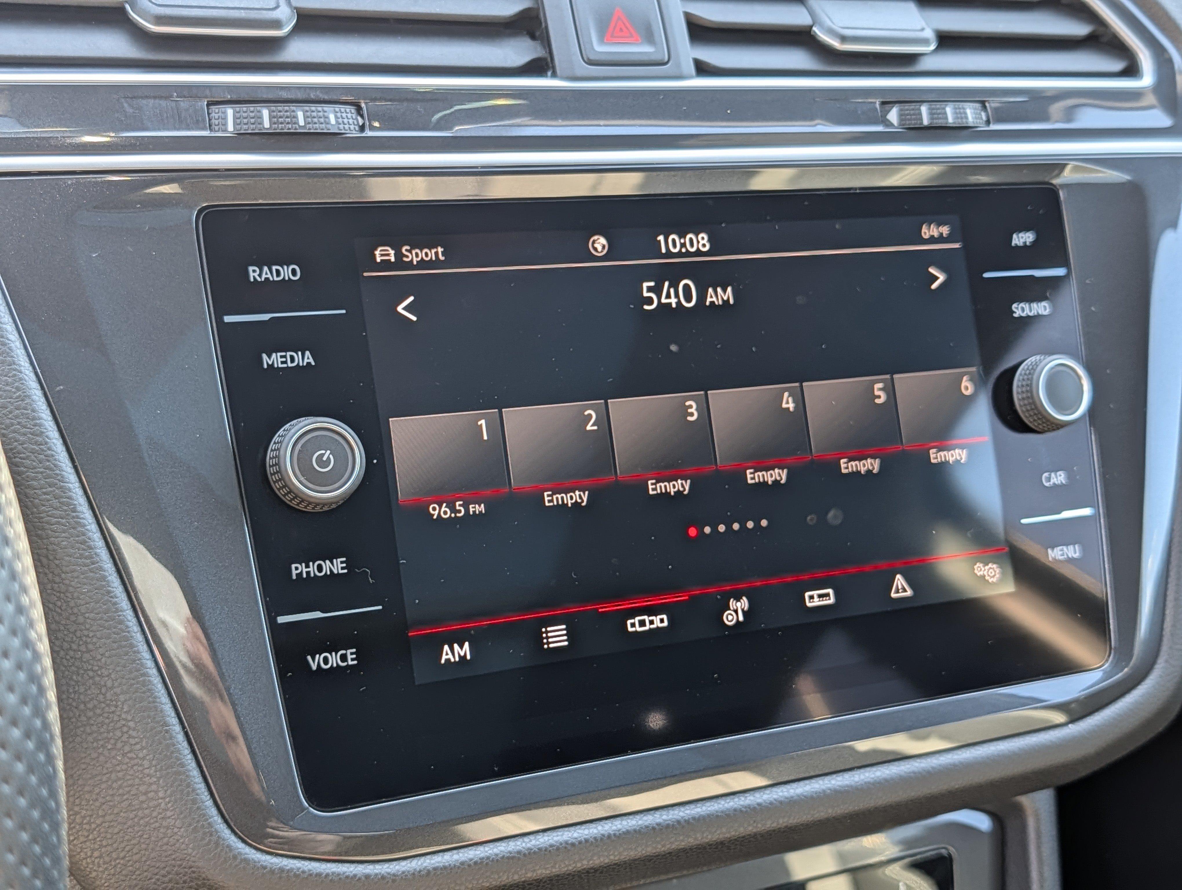 Certified 2024 Volkswagen Tiguan SE R-Line w/ MDO Package, Two-Row AWD/4WD image 29