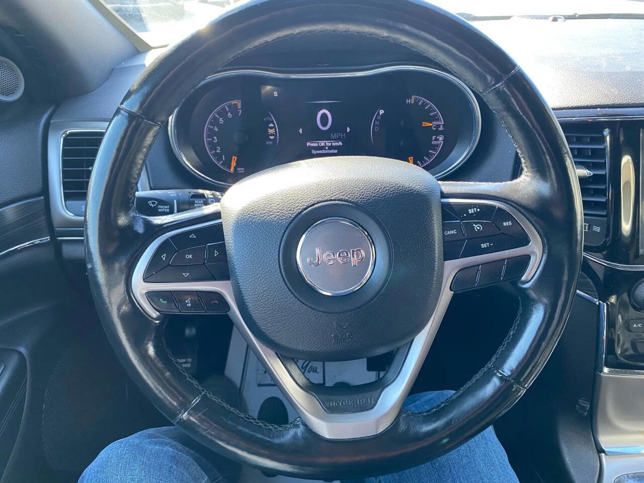 Used 2020 Jeep Grand Cherokee Limited w/ Luxury Group II image 12