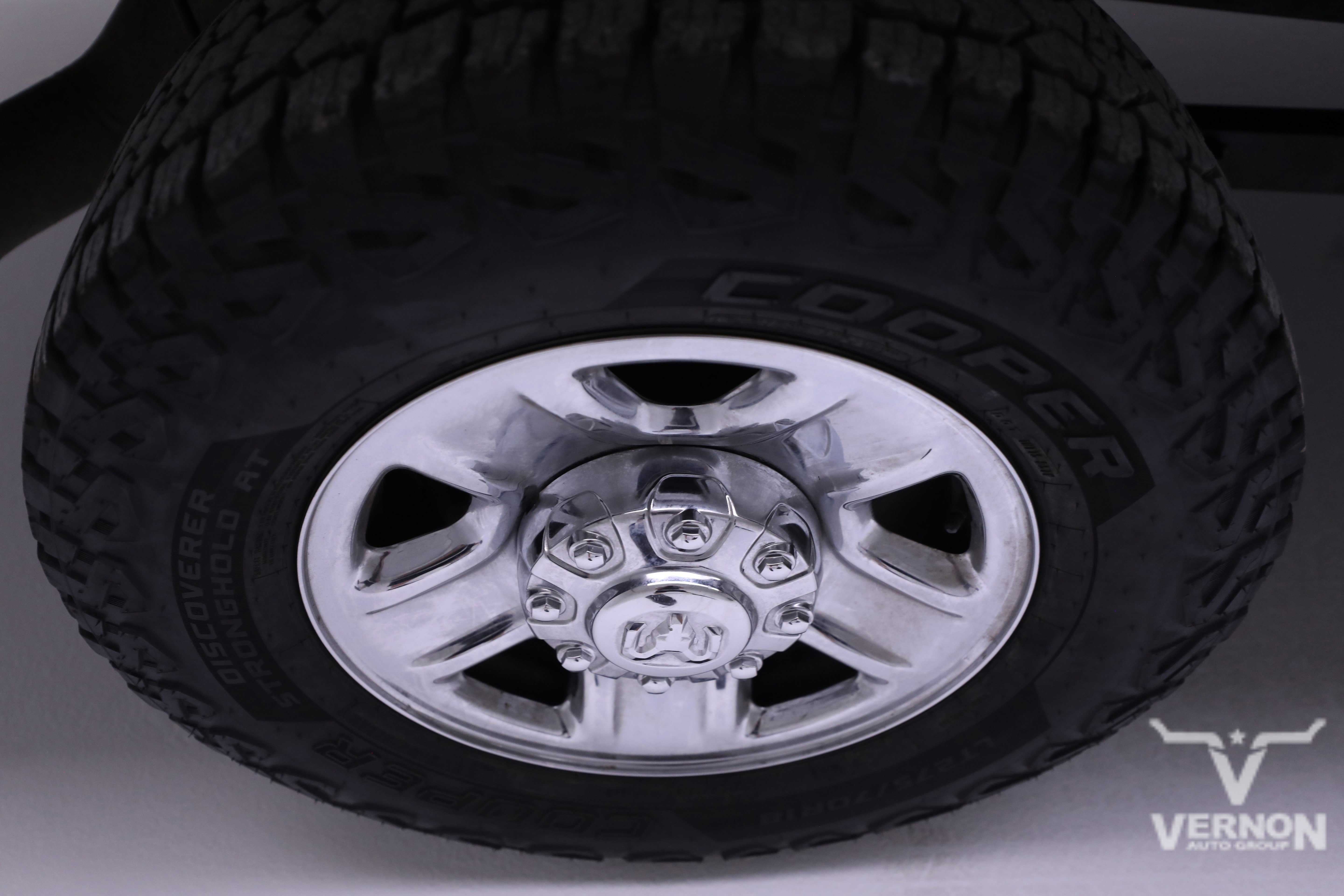 Used 2024 RAM 2500 Tradesman w/ Chrome Appearance Group image 33