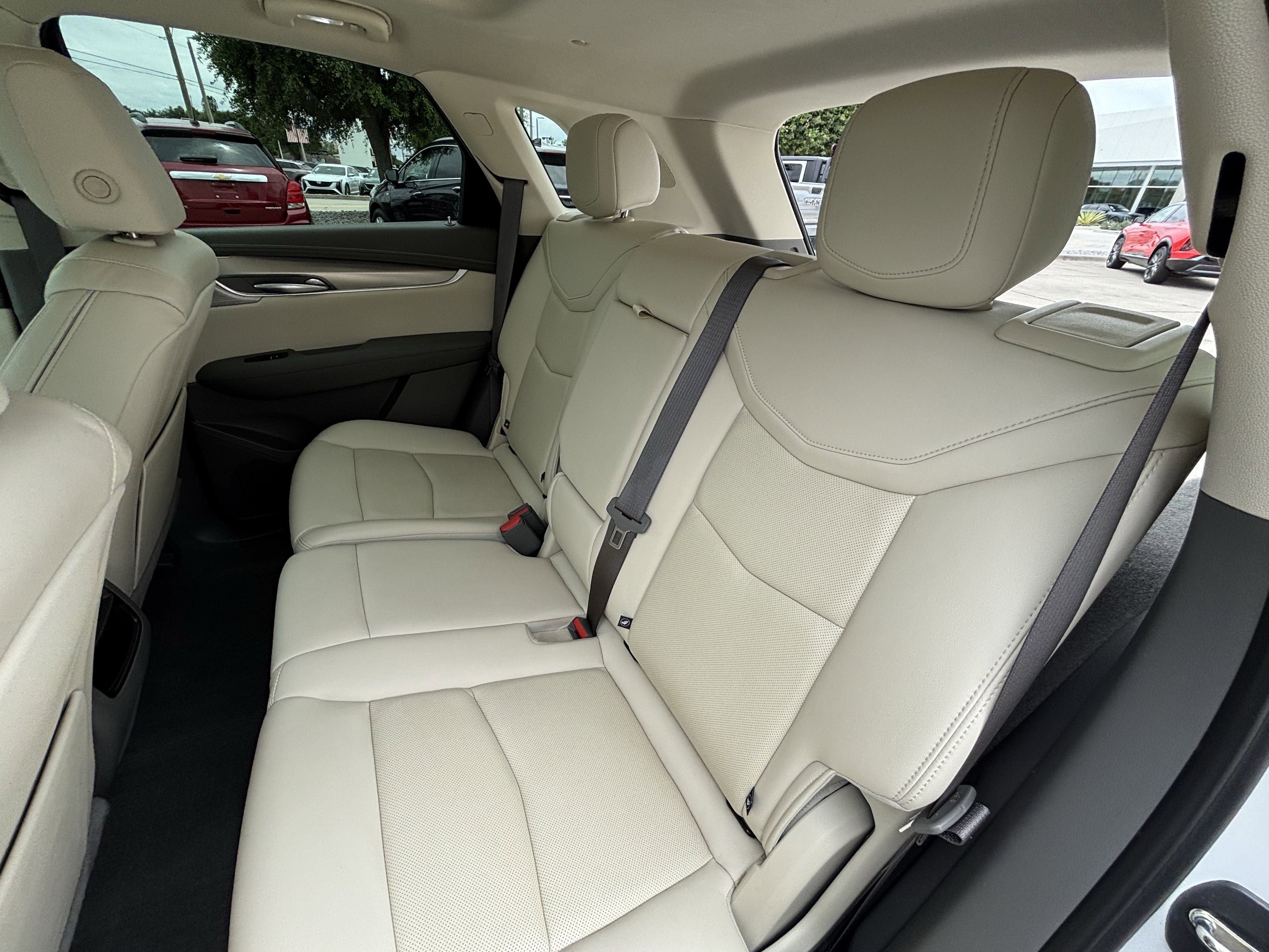 Used 2021 Cadillac XT5 Premium Luxury FWD image 16