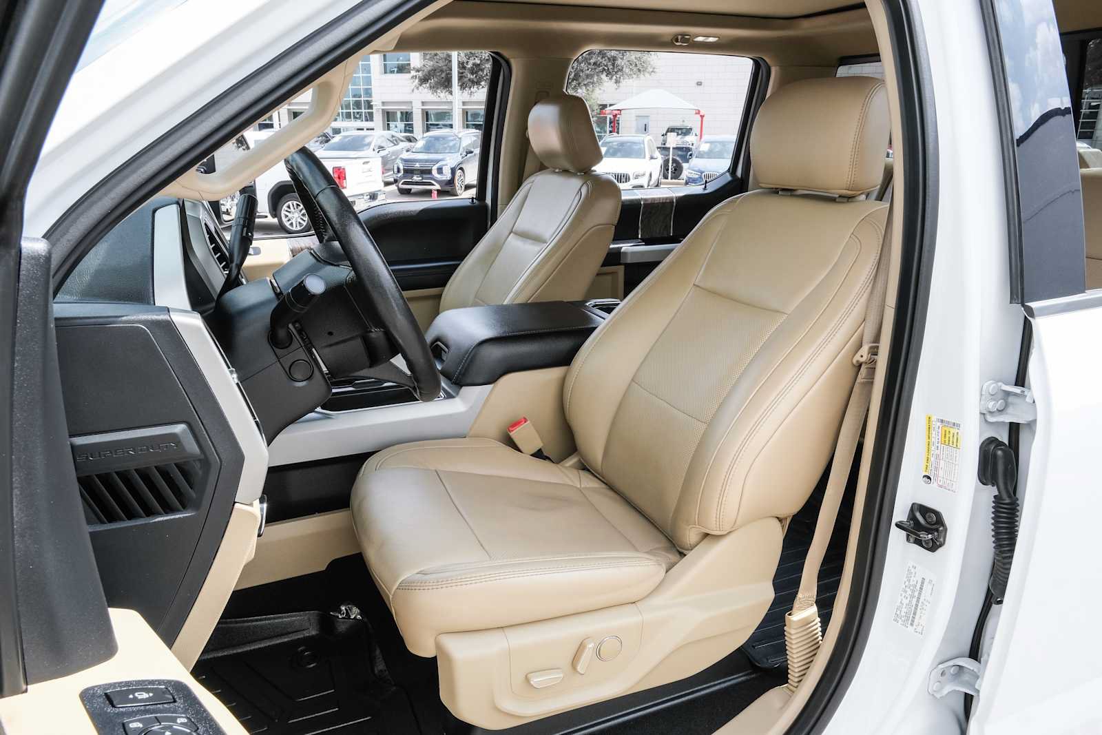 Used 2019 Ford F250 Lariat w/ Lariat Ultimate Package AWD/4WD image 31