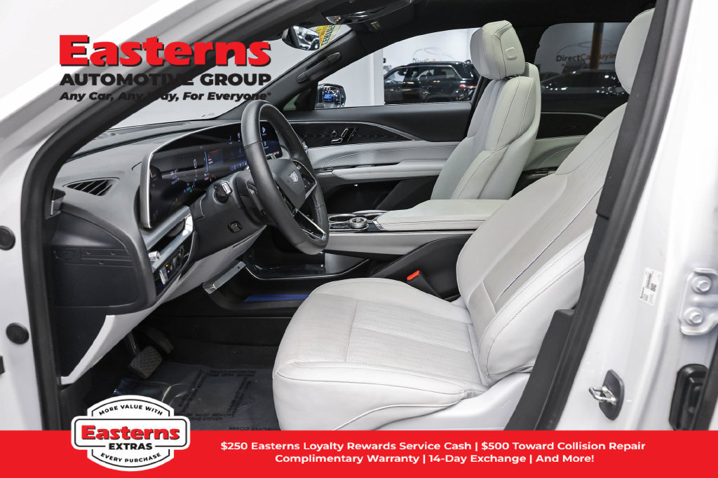 Used 2024 Cadillac Lyriq Sport RWD image 15