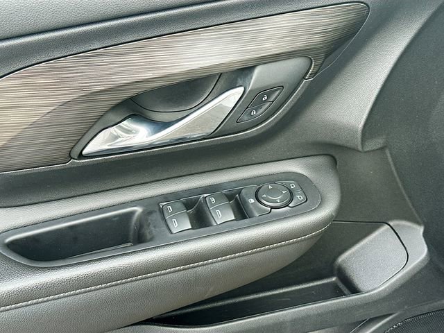 Used 2023 GMC Terrain SLE FWD image 19
