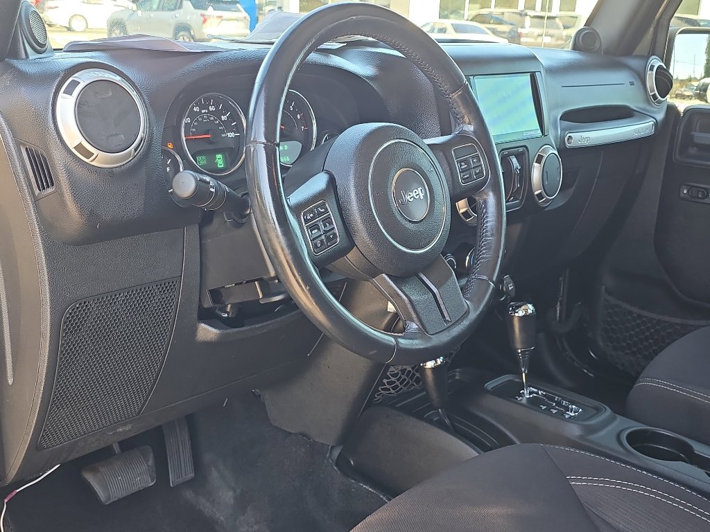 Used 2013 Jeep Wrangler Unlimited Sahara w/ Connectivity Group image 13