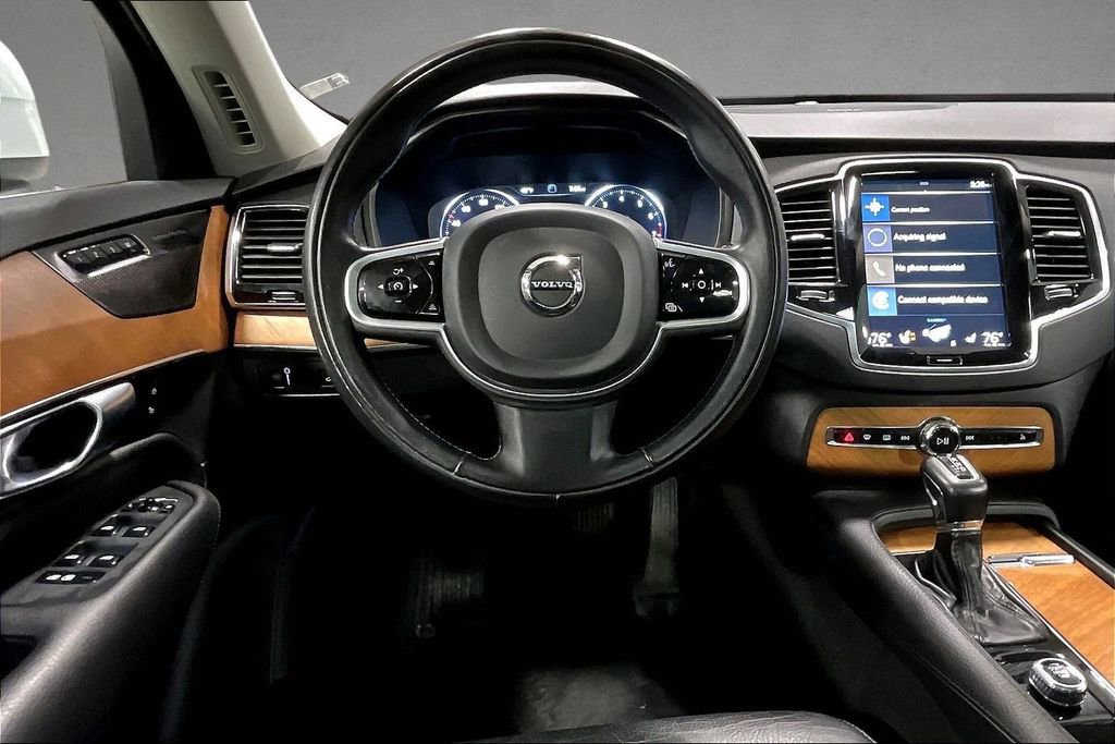 Certified 2022 Volvo XC90 T6 Momentum w/ Advanced Package AWD/4WD image 8