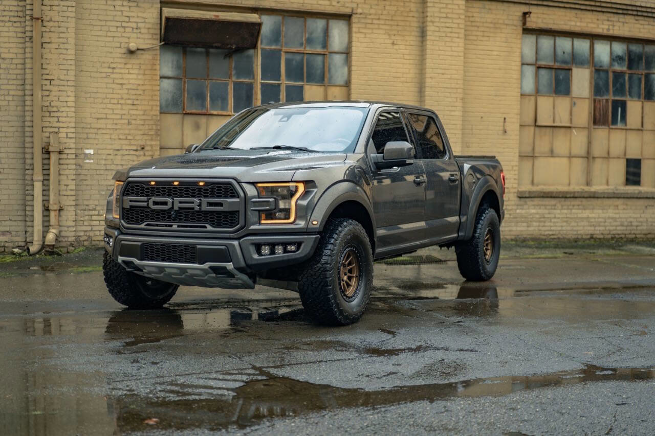 Used 2017 Ford F150 Raptor w/ Equipment Group 802A Luxury image 2