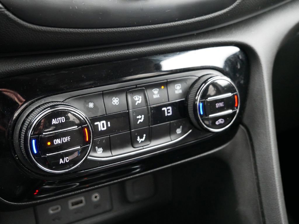 Used 2023 Buick Encore GX Select image 19