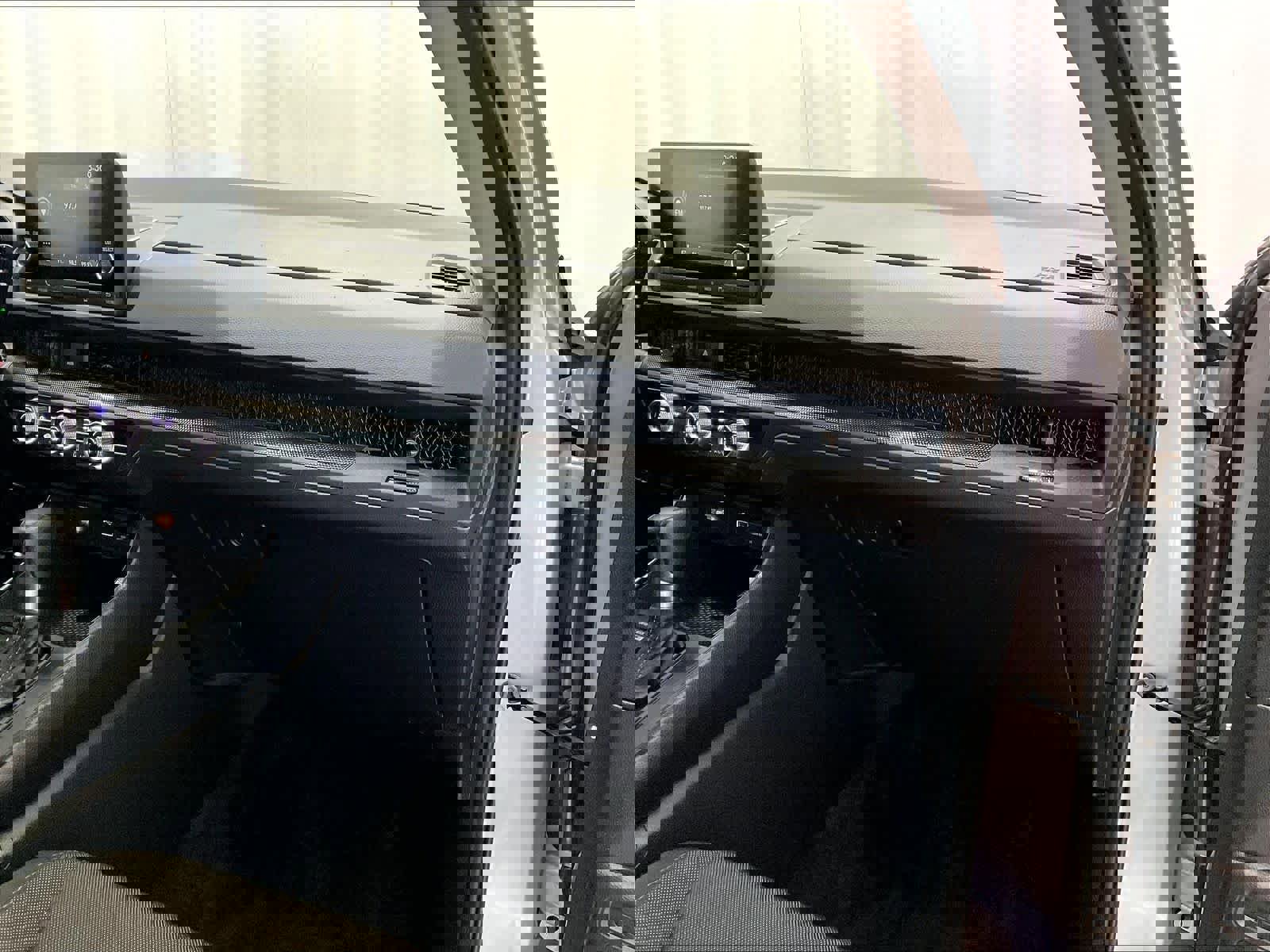 Used 2025 Honda CR-V LX image 12