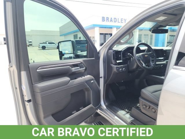 Certified 2025 Chevrolet Silverado 3500 LTZ w/ LTZ Convenience Package AWD/4WD image 29