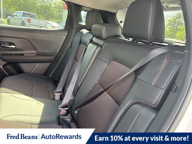 New 2025 Nissan Kicks SR image 17