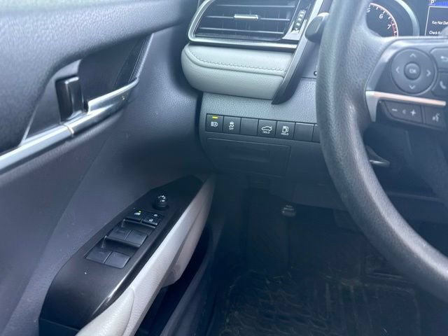 Used 2022 Toyota Camry LE w/ Convenience Package FWD image 20