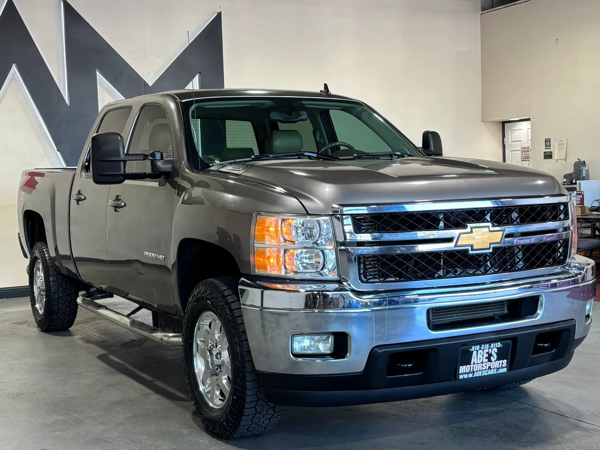 Used 2014 Chevrolet Silverado 2500 LTZ w/ LTZ Plus Package AWD/4WD image 3