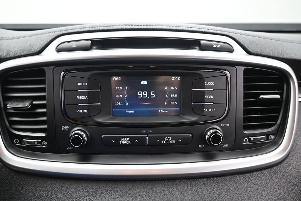 Used 2016 Kia Sorento FWD image 18