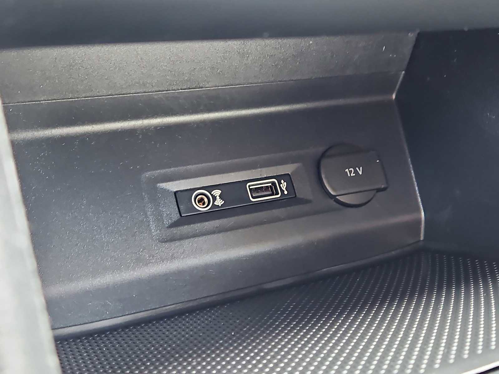 Used 2019 Volkswagen Atlas SE w/ Towing Package image 17