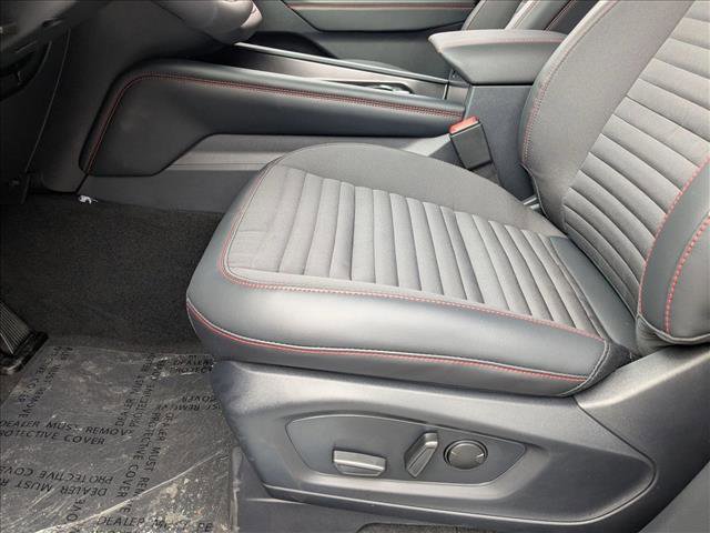 New 2026 Ford Explorer ST-Line w/ ST-Line Street Pack image 4