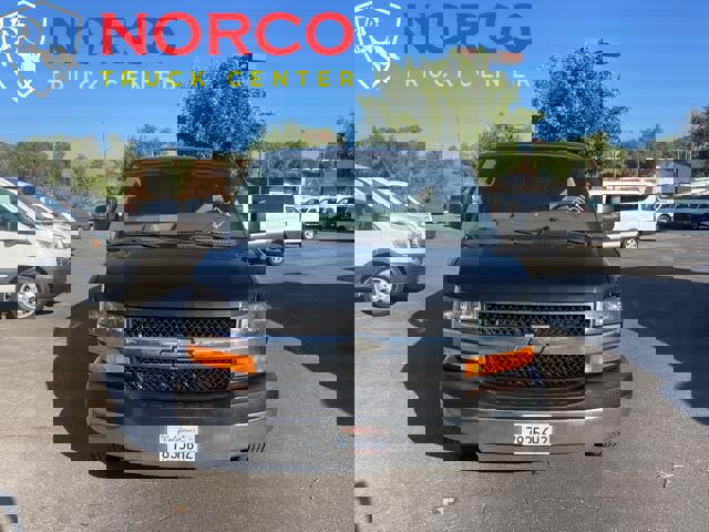 Used 2015 Chevrolet Express 2500 image 3