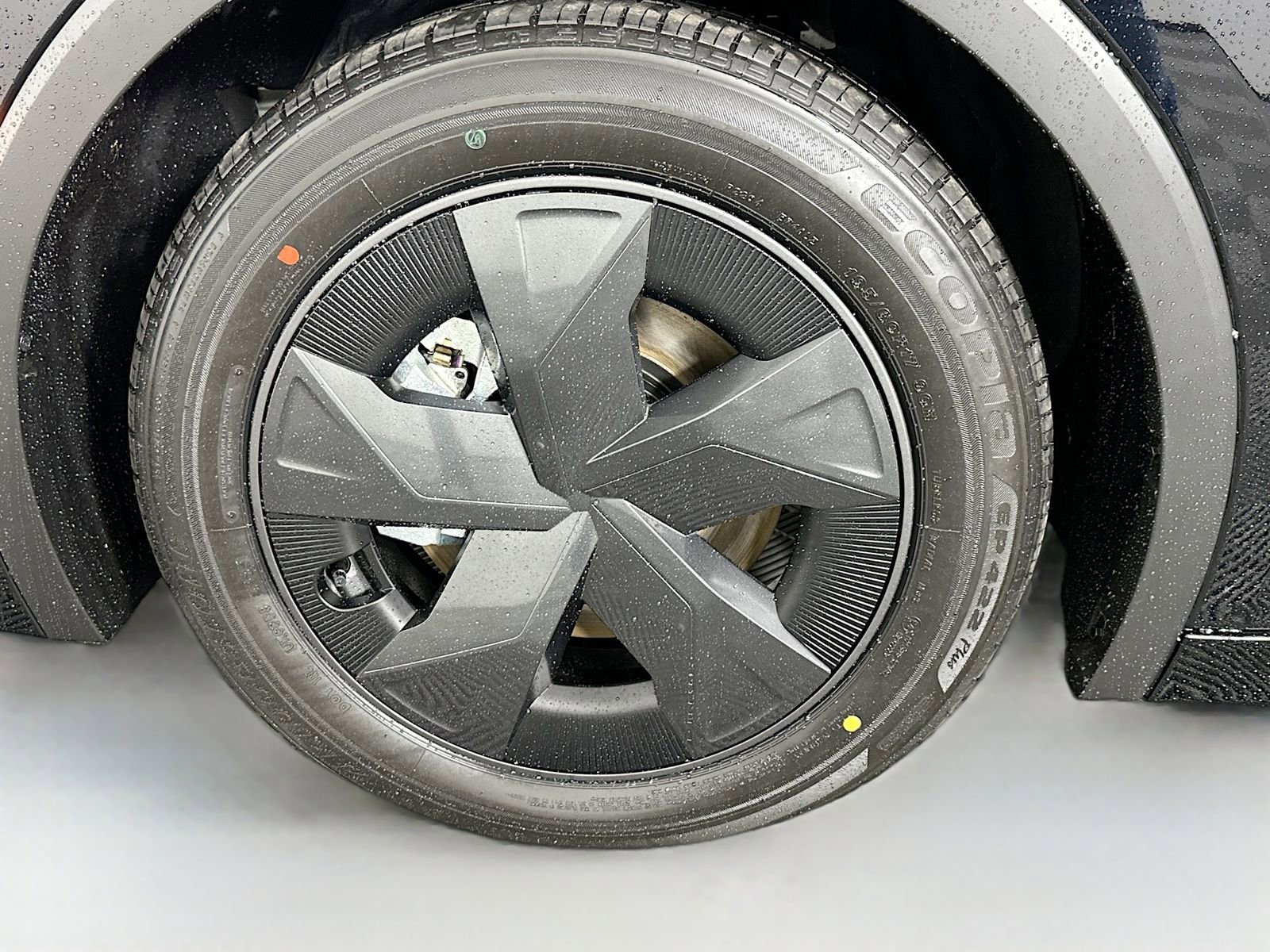 New 2026 Toyota Prius Plug-In Hybrid FWD image 29
