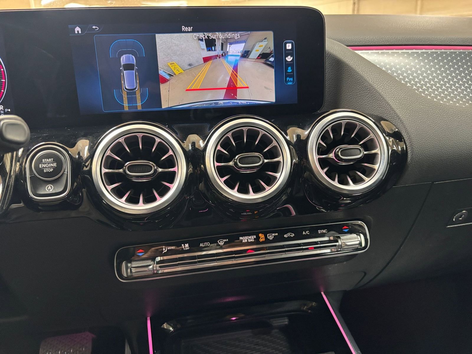 Used 2025 Mercedes-Benz GLA 250 4MATIC image 17