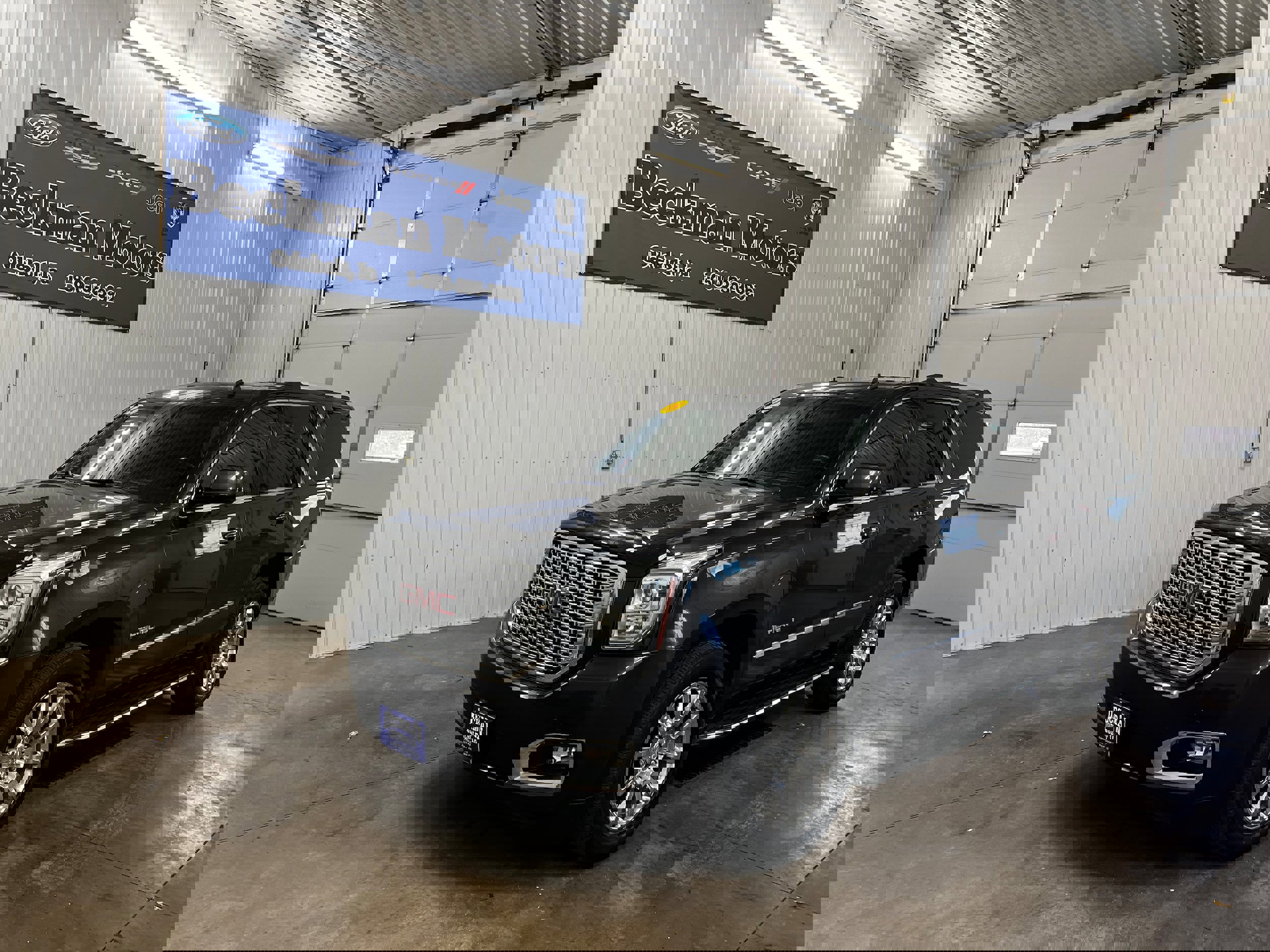 Used 2015 GMC Yukon Denali w/ Touring Package image 1