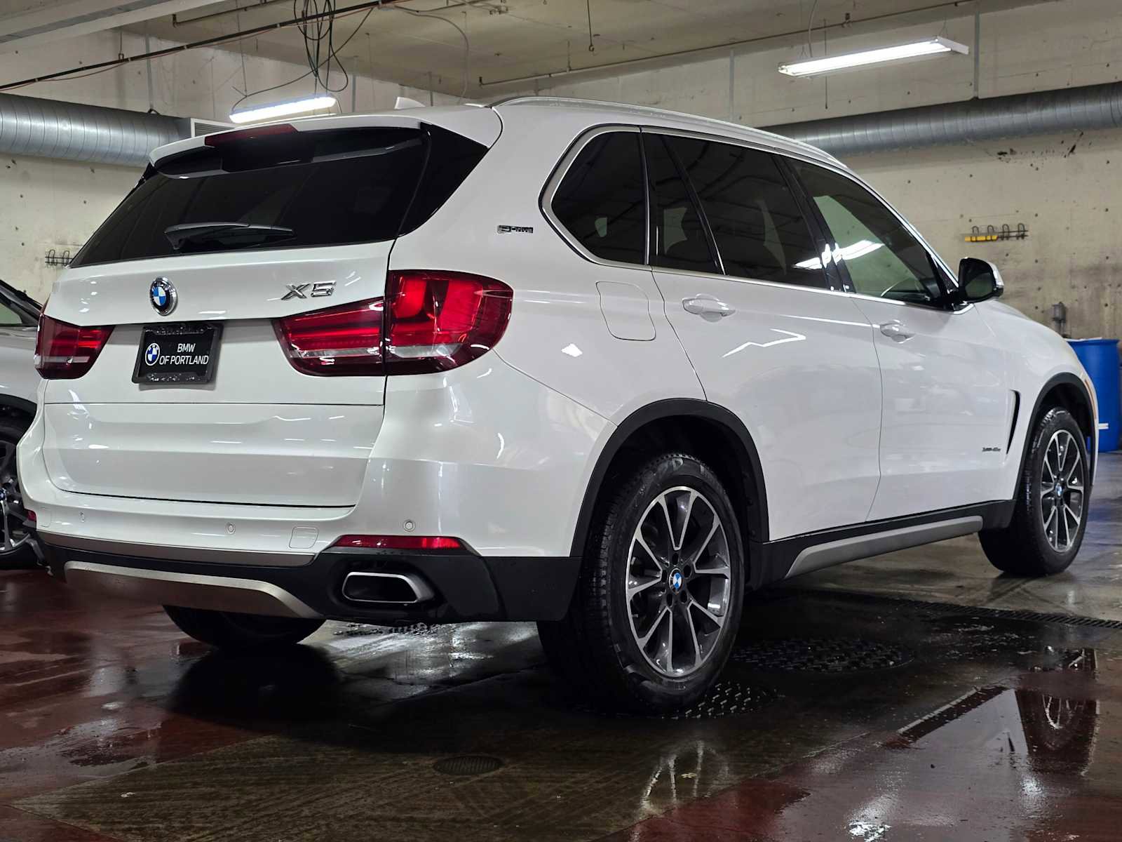 Used 2017 BMW X5 xDrive40e image 4
