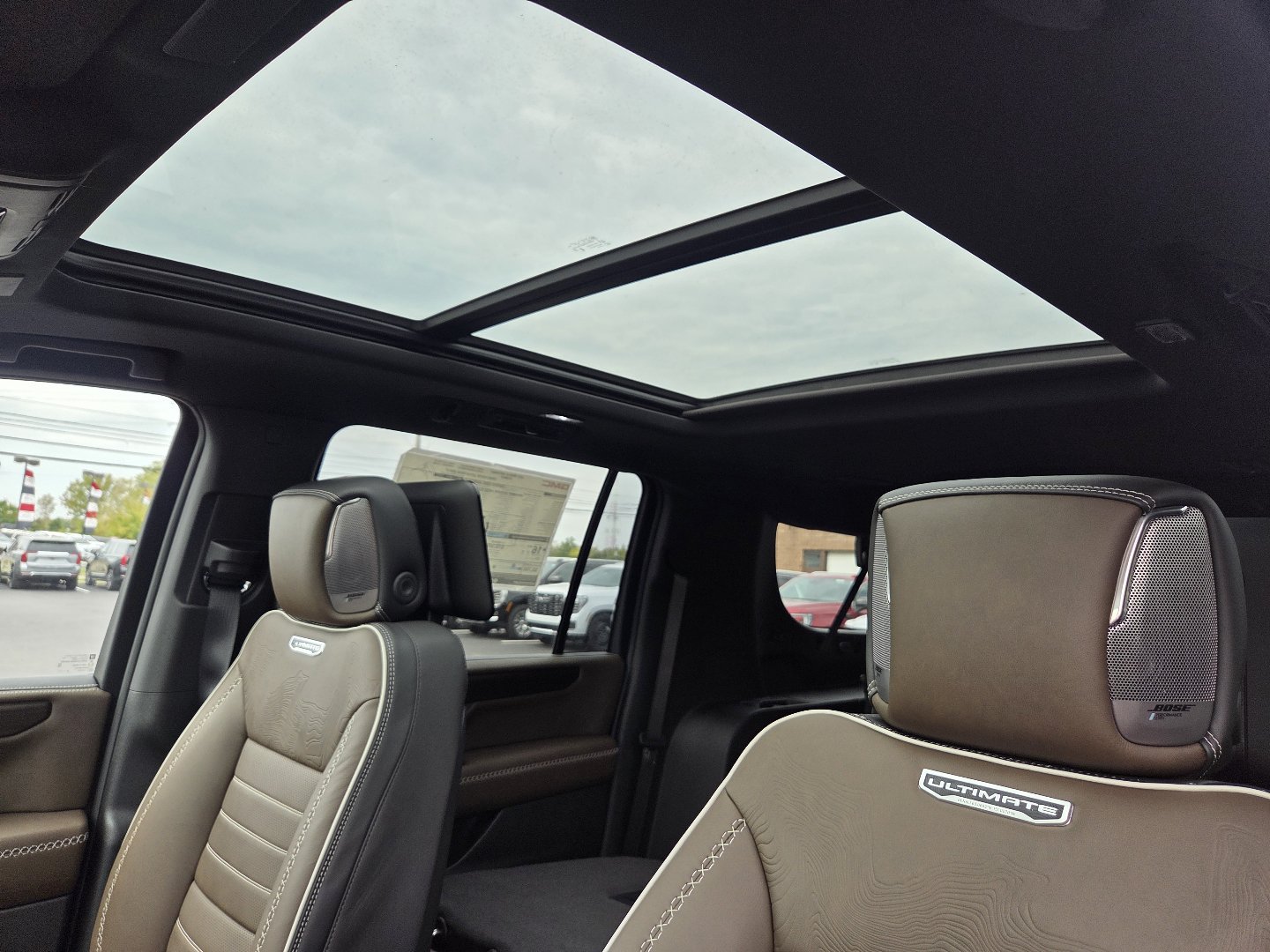 New 2027 GMC Yukon XL Denali Ultimate w/ LPO, Floor Liner Package AWD/4WD image 6