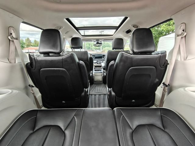 Used 2021 Chrysler Pacifica Limited FWD image 53