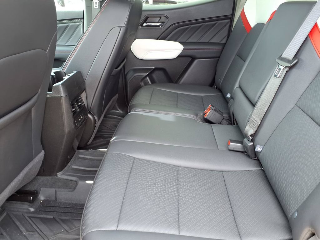 Used 2024 GMC Canyon AT4X AWD/4WD image 12