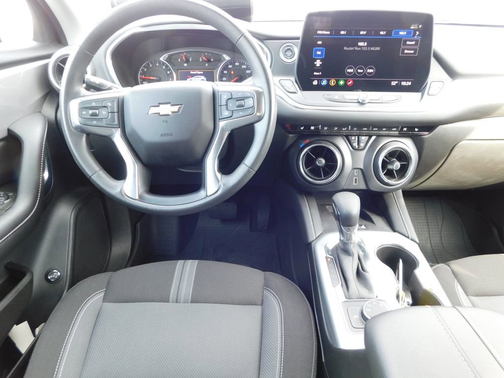 Used 2024 Chevrolet Blazer LT w/ Convenience Package image 16