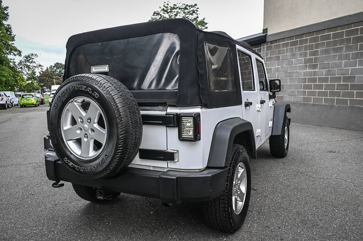 Used 2016 Jeep Wrangler Unlimited Sport w/ Quick Order Package 24S AWD/4WD image 5