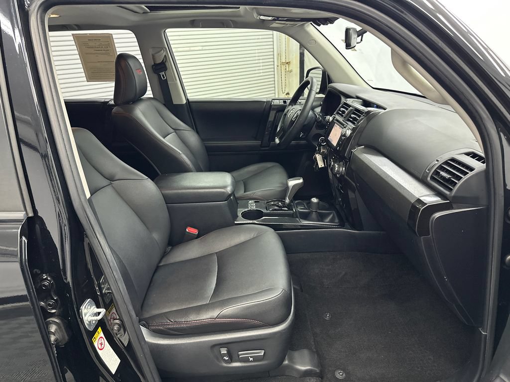 Used 2018 Toyota 4Runner TRD Off-Road Premium AWD/4WD image 14