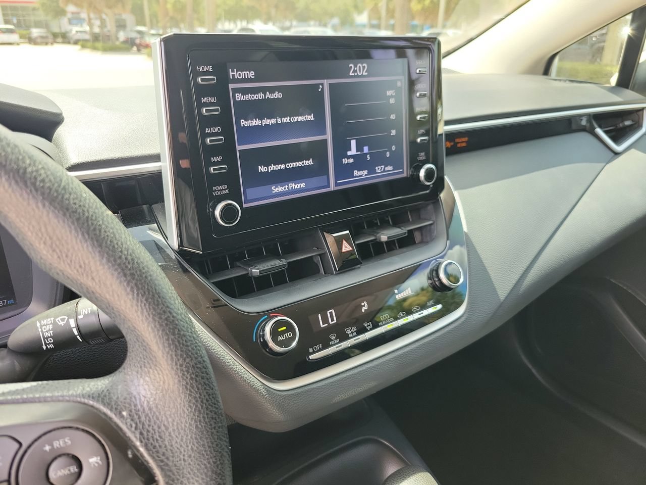 Used 2020 Toyota Corolla LE FWD image 23