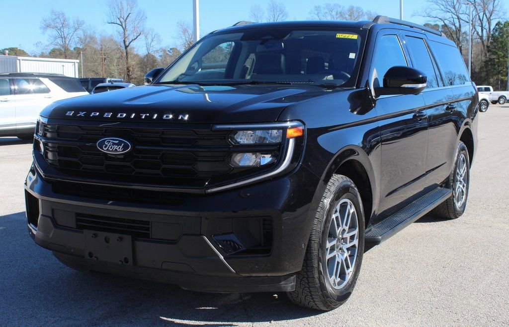 Used 2025 Ford Expedition Max Active image 4
