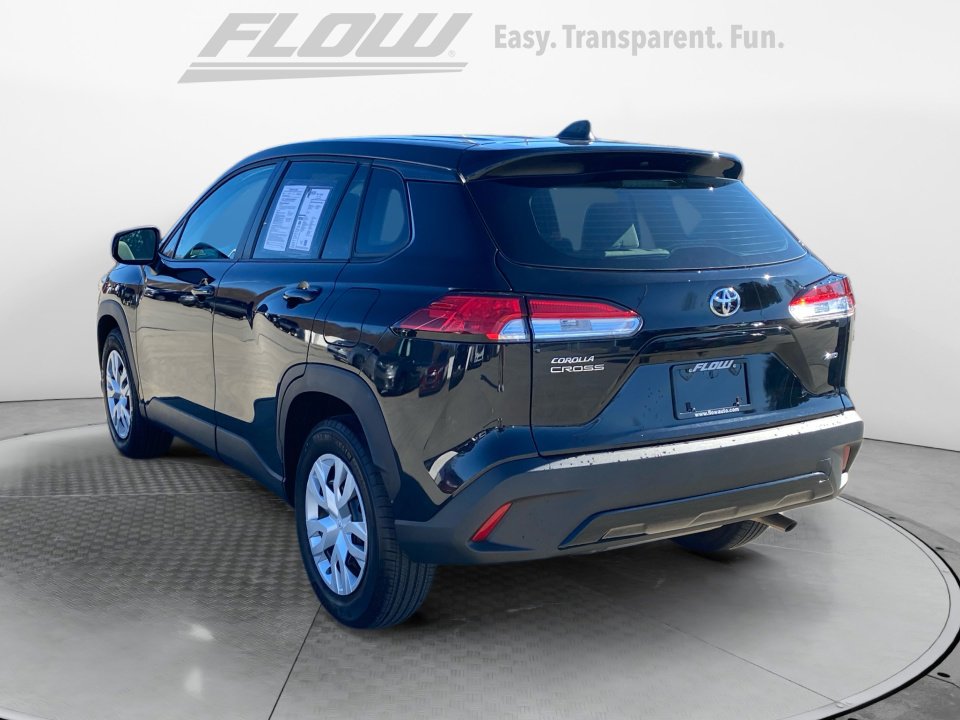 Used 2023 Toyota Corolla Cross L image 6