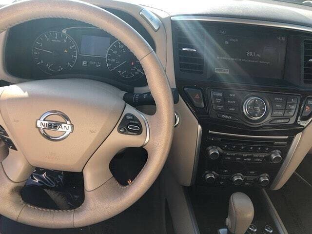 Used 2013 Nissan Pathfinder Platinum w/ Platinum Premium Pkg AWD/4WD image 8