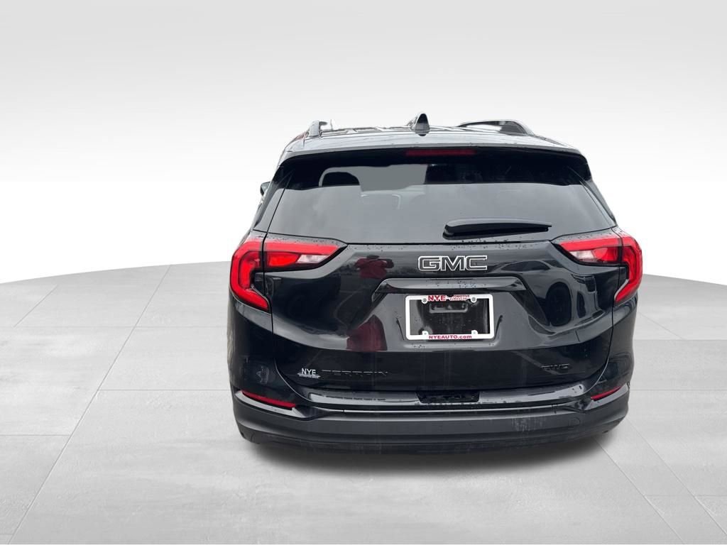 Used 2020 GMC Terrain SLE w/ Driver Convenience Package image 4