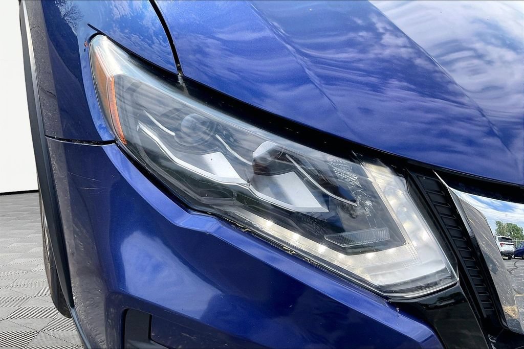 Used 2018 Nissan Rogue SL w/ Premium Package AWD/4WD image 32