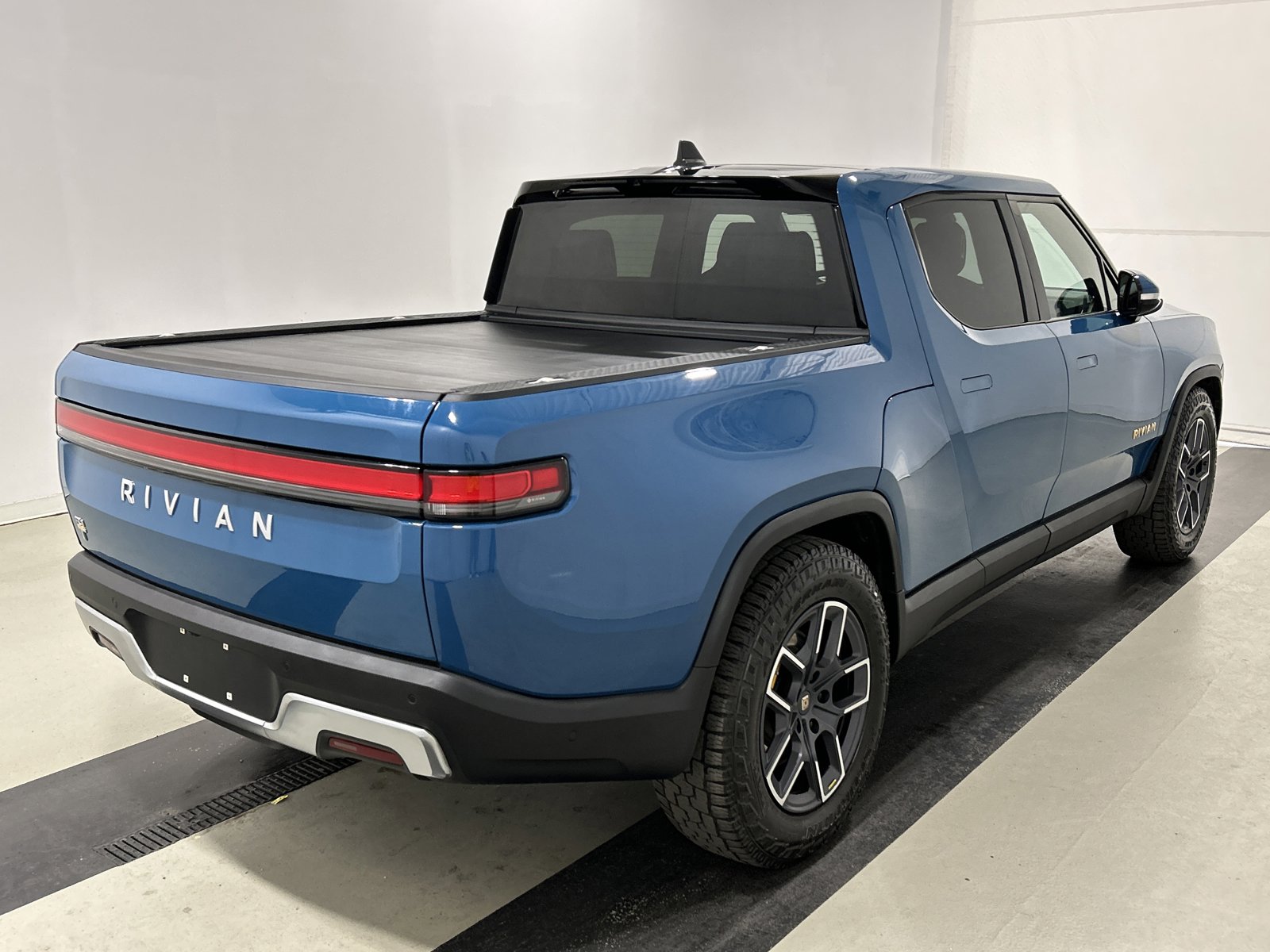 Used 2022 Rivian R1T Launch Edition AWD/4WD image 5