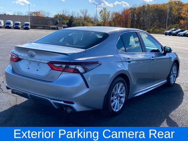 Used 2023 Toyota Camry SE FWD video 3