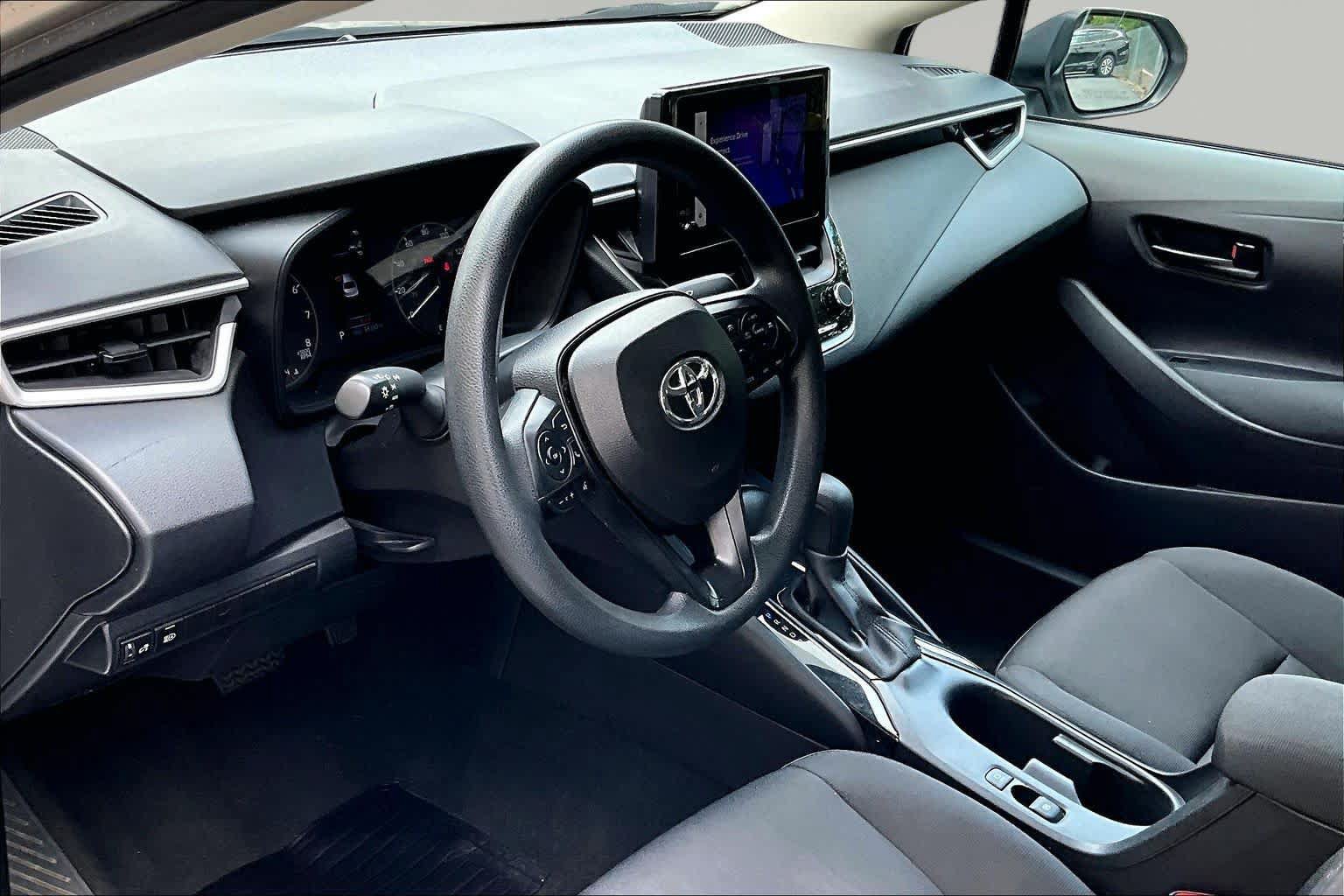 Certified 2025 Toyota Corolla LE FWD image 18