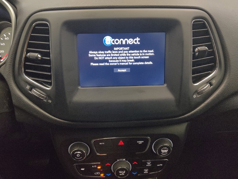 Used 2020 Jeep Compass Latitude AWD/4WD image 25