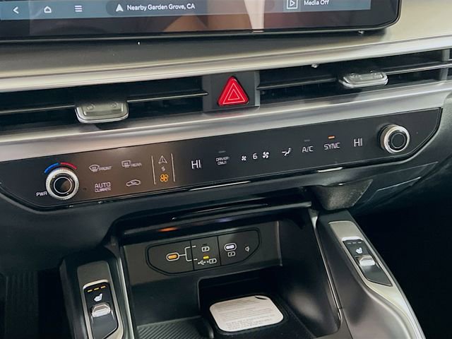 New 2026 Kia Sorento EX w/ EX Premium Package FWD image 16